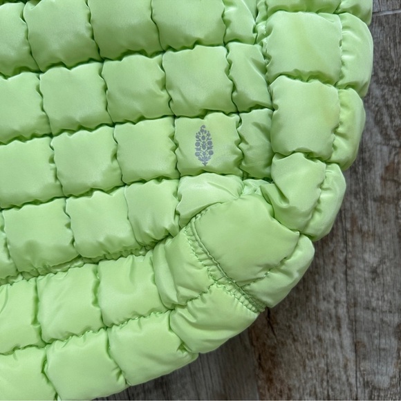 Free People Quilted Carryall Pale Neon - Lime Green - Limited Edition - Picture 9 of 10